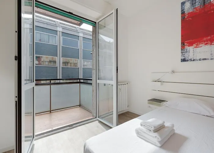 Guesthost - Cagnola Cozy Apartament With Balcony